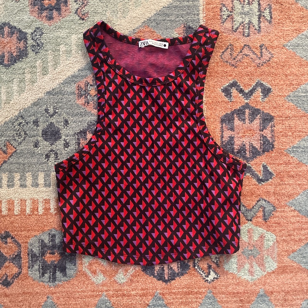 Zara retro geometric crop top